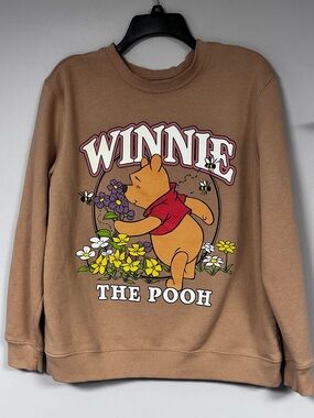 Disney Winnie The Pooh Tan Sweatshirt Super cute graphic with flowers  XL